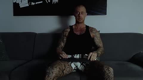 Calvin  online show from October 21, 7:02 am