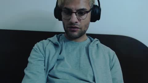 Calvinjohnlad online show from February 20, 12:41 am