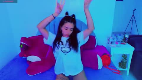 CAMI online show from October 23, 6:26 am