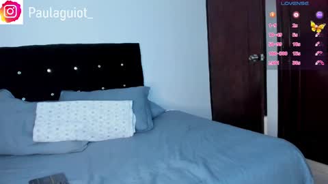   online show from March 8, 3:24 pm