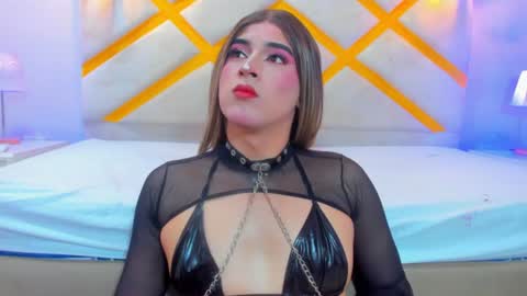 cami_rouxx online show from July 17, 11:06 pm