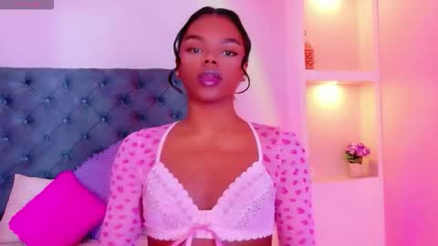 camiestrada online show from January 11, 6:47 pm