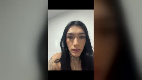  s online show from March 1, 7:23 am