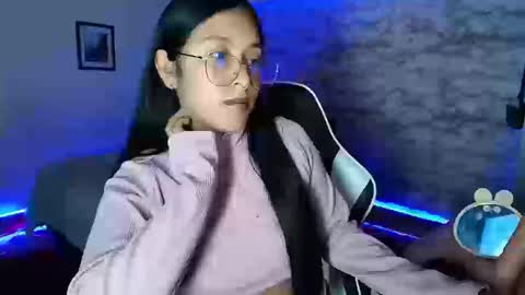 Camila Roose online show from March 19, 12:05 am