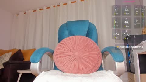 CamilaMendez--- online show from November 17, 5:21 am