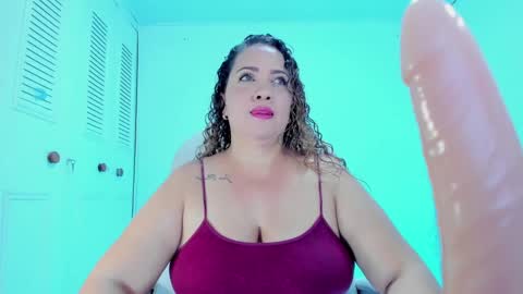 Snapshot of camilaa_foxxx chatting on February 3, 9:18 pm camilaa foxxx online show from February 3, 9:18 pm