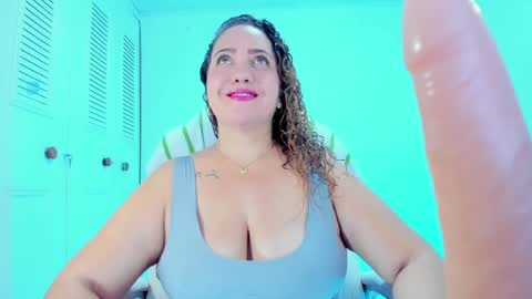 Snapshot of camilaa_foxxx chatting on March 10, 7:07 pm camilaa foxxx online show from March 10, 7:07 pm