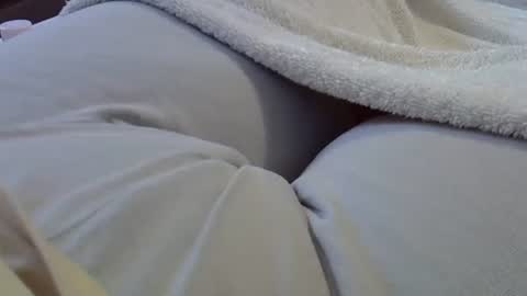 flash 50 tokens BIG CLIT  tits pussy. masturbation big clit 150 tokens fingers inside pussy 1000 tk  pump big clit 300 tk online show from January 16, 5:44 pm