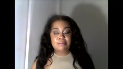 camiliaskye online show from December 14, 7:36 am