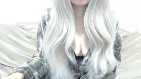 CamilleBunny online show from February 18, 3:28 am