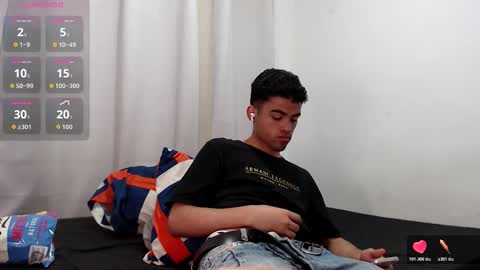 Snapshot of camillo_beischel_ chatting on October 19, 7:07 pm camillo_beischel_ online show from October 19, 7:07 pm