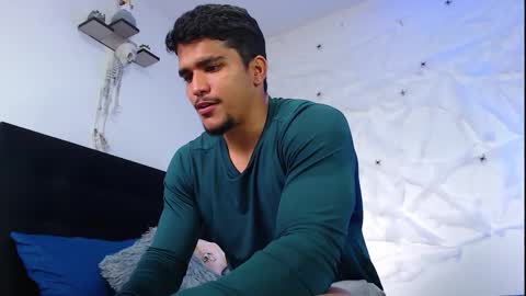 camilo_contre21 online show from October 23, 7:15 pm