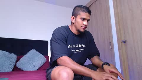 camilo_contre21 online show from February 2, 7:21 pm