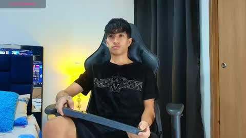 Camilo Bass online show from April 19, 1:28 am