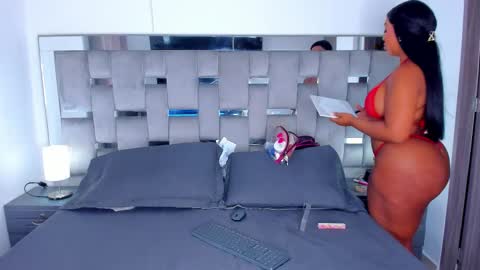 Snapshot of cammiila chatting on October 7, 3:41 pm Camila online show from October 7, 3:41 pm