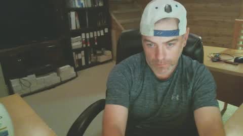 CanadianBacon6969 online show from September 14, 7:32 am