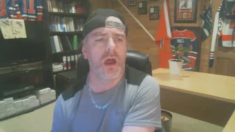 CanadianBacon6969 online show from December 28, 6:28 am