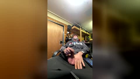 Chris online show from February 5, 3:21 am