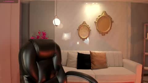  Candanse R  online show from October 9, 9:20 pm