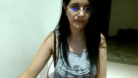 Snapshot of canddysexxx_ chatting on January 17, 12:31 am Carolina online show from January 17, 12:31 am