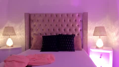 Candie  online show from February 11, 11:58 am