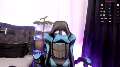 Snapshot of candy_canne__ chatting on December 23, 5:11 pm CamilaInstagram candy canne  Pvt open online show from December 23, 5:11 pm