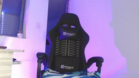 candy_giuliana21 online show from April 16, 1:06 am