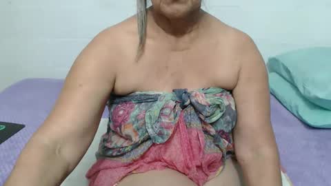 Snapshot of candy_mature_ chatting on September 22, 10:58 pm candy online show from September 22, 10:58 pm
