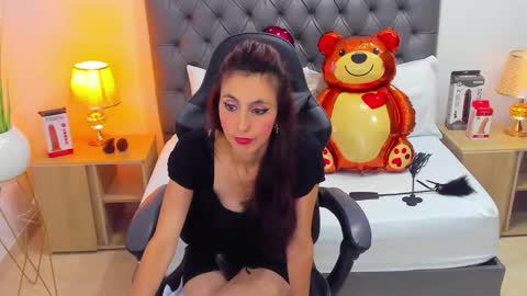 Snapshot of candy_summer28_ chatting on February 20, 9:42 pm CANDY online show from February 20, 9:42 pm