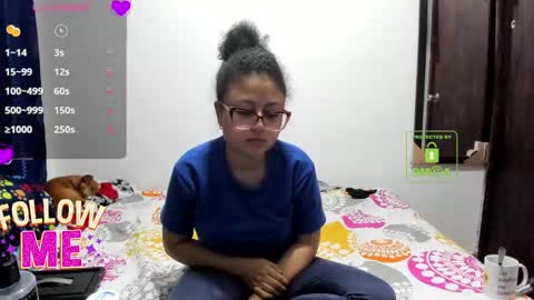 candy_val online show from March 17, 4:17 am