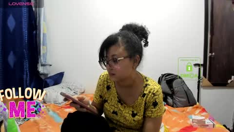 candy_val online show from May 16, 6:21 am