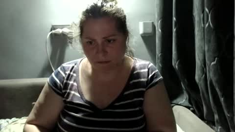 Laura online show from November 25, 7:45 pm