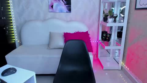 Snapshot of candycuckol chatting on March 11, 8:31 pm Candy online show from March 11, 8:31 pm