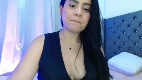 candy online show from December 19, 11:57 pm