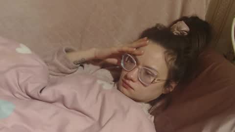 say meow and send tip  online show from February 28, 12:36 am