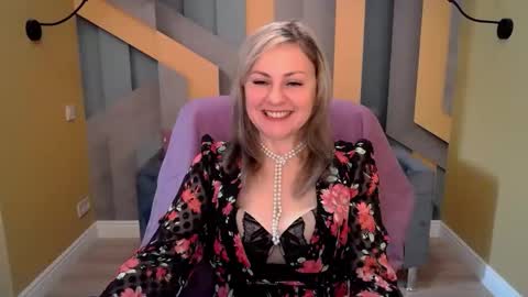 CandyLons online show from November 13, 6:49 am