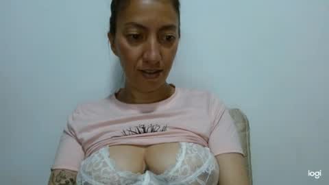 candymilfff online show from June 23, 9:43 pm