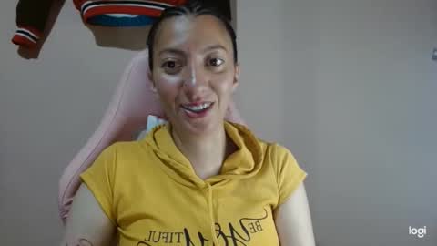 candymilfff online show from March 15, 2:27 am