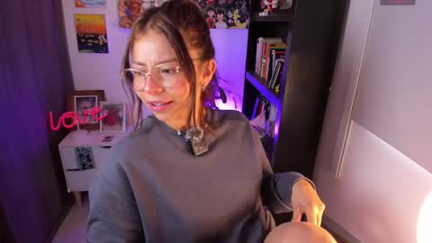 Camilla online show from February 6, 4:03 pm