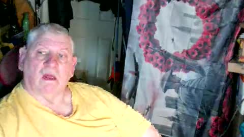 canoelicker69 online show from April 9, 7:08 pm