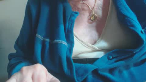 Snapshot of capitanfuturo44 chatting on September 29, 1:32 pm Cinzia  ex regina  online show from September 29, 1:32 pm