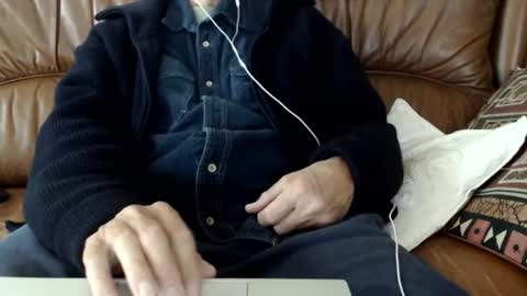 capoexe online show from May 17, 12:47 pm