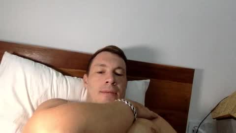 Snapshot of capt_oliver chatting on October 11, 4:39 am follow my twitter  online show from October 11, 4:39 am