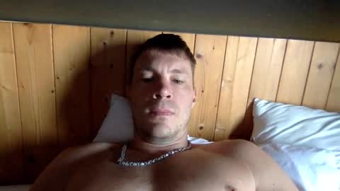 Snapshot of capt_oliver chatting on February 16, 4:20 am follow my twitter  online show from February 16, 4:20 am