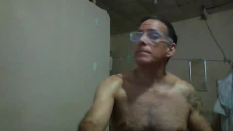 captainfox_ online show from June 1, 11:39 pm
