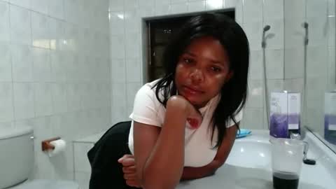 fifi online show from April 11, 5:17 pm