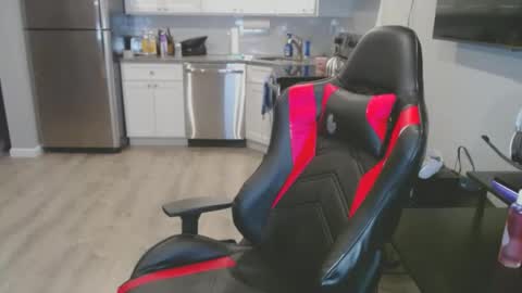 cardi_beans online show from February 12, 8:16 am