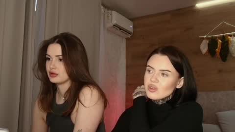 caressyourself online show from February 27, 8:24 am