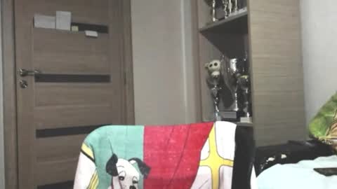 Laz online show from October 25, 9:37 pm