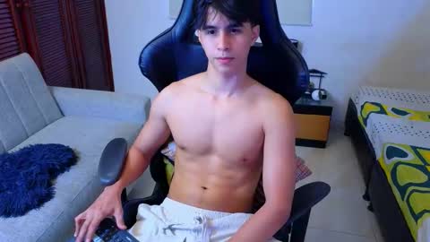 carl_dixon online show from November 13, 9:17 pm